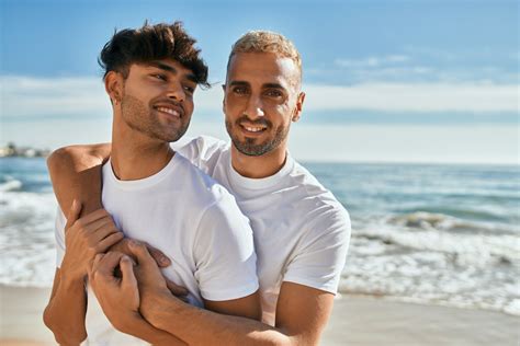 spiaggia gay catania|Spiagge gay in Italia: guida alle migliori 50